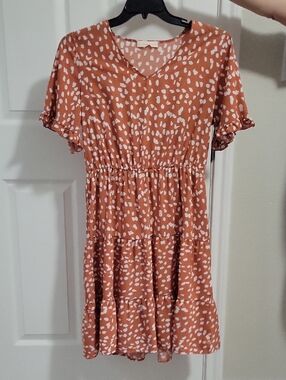 Short Rust Spot Print V-Neck Tiered Mini Dress